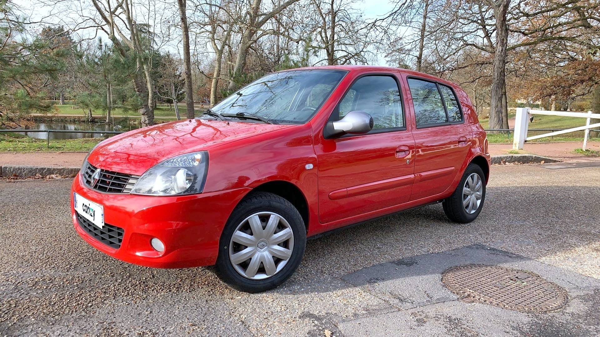 RENAULT CLIO CAMPUS d'occasion Clio 1.2 16V 75 eco2 ByeBye Pack Clim Euro 5 LE CARIZY
